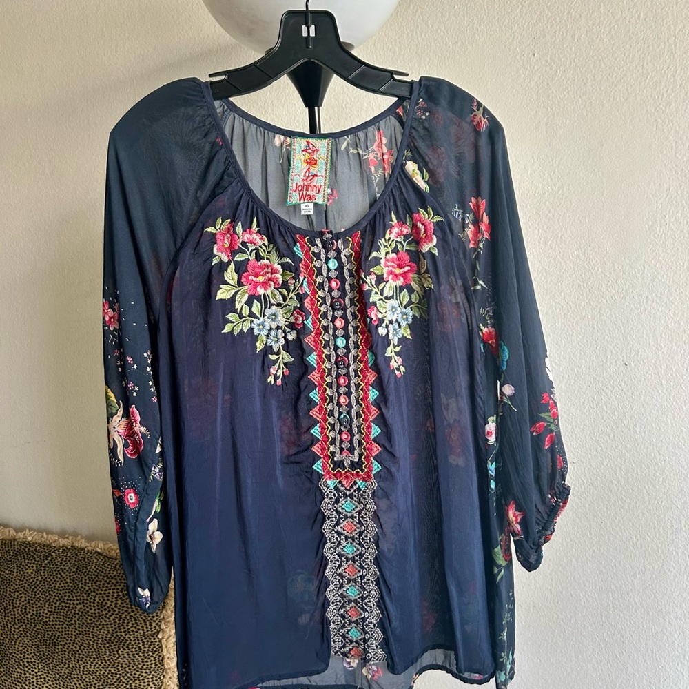 Johnny Was Navy Floral Embroidered Boho Blouse - Picture 1 of 11